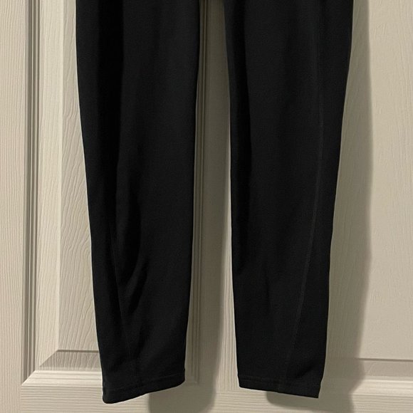 Women's Athleta Power X's and O's Black Capri Pants - size XS - Picture 4 of 12